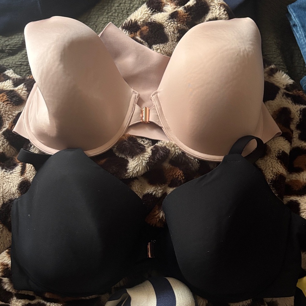 Soma Nude and Black Seamless T-Shirt Bras - Push-Up Support